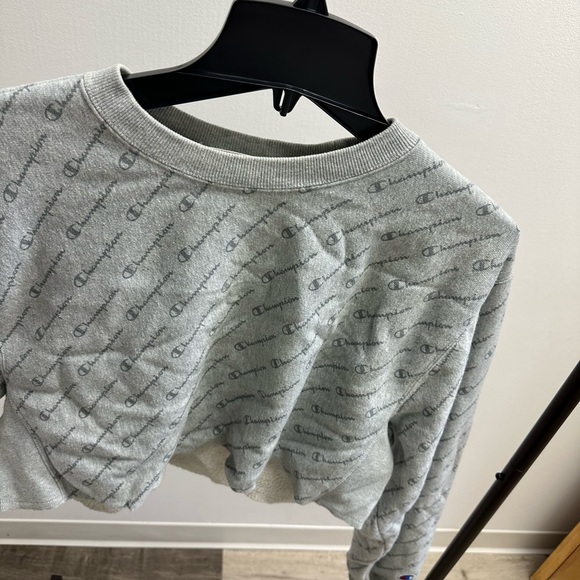 Champion sweatshirt - Picture 2 of 4